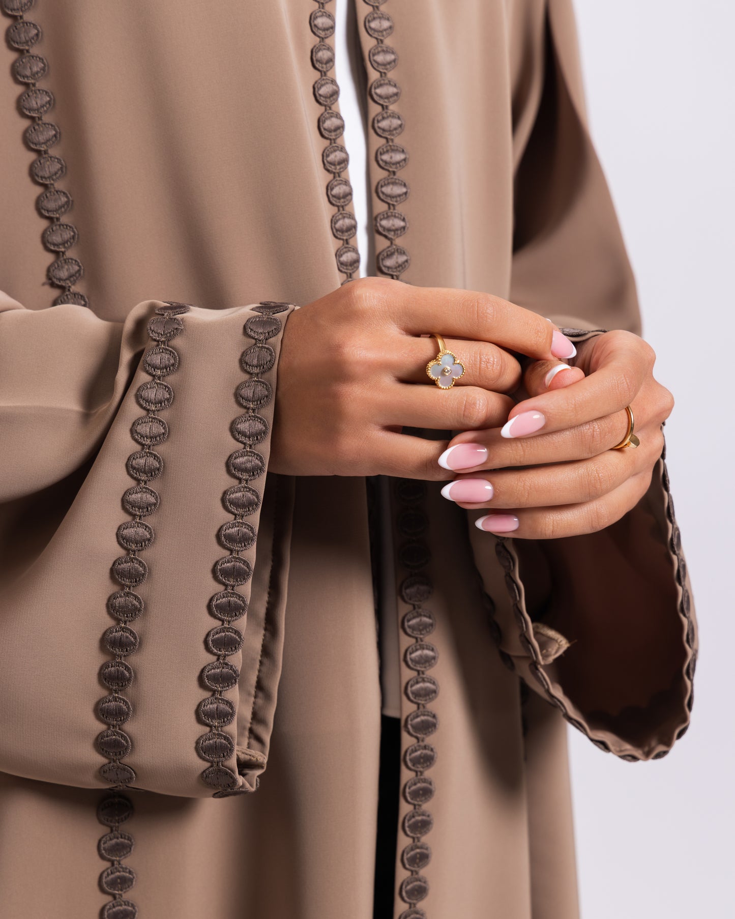 TR-102 (Light Brown)