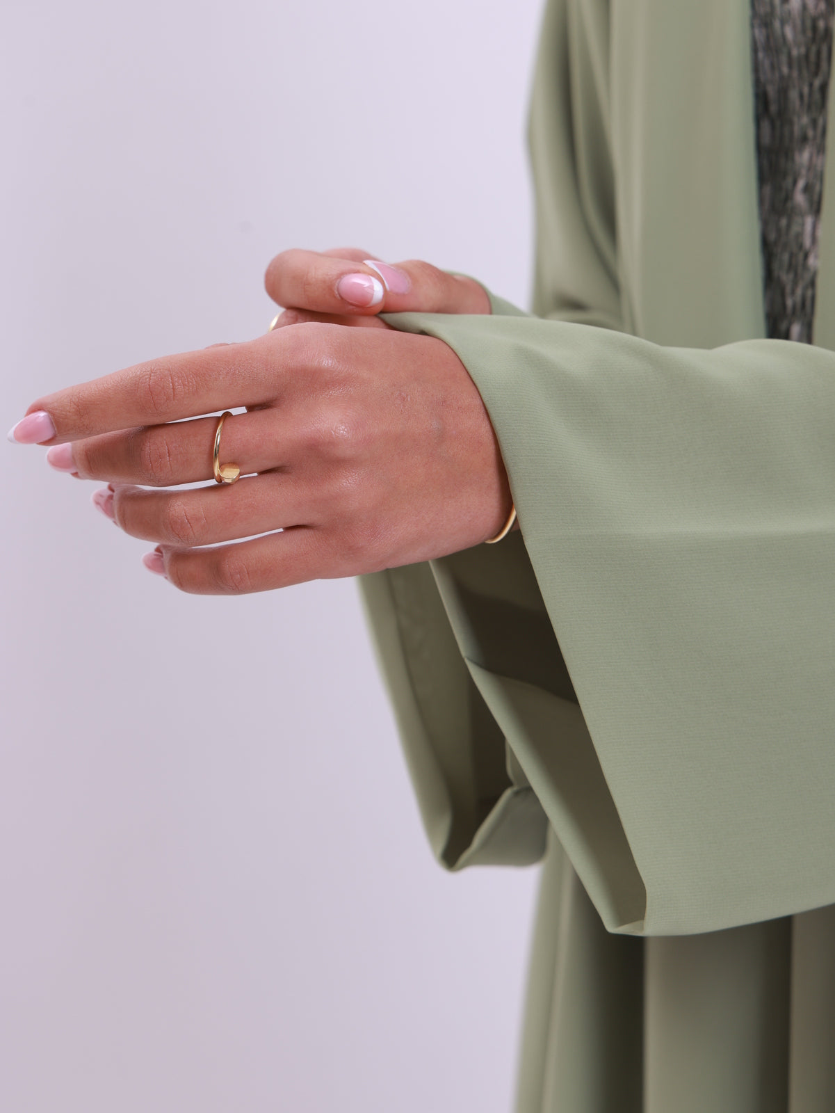 TR-099 (Light Green)